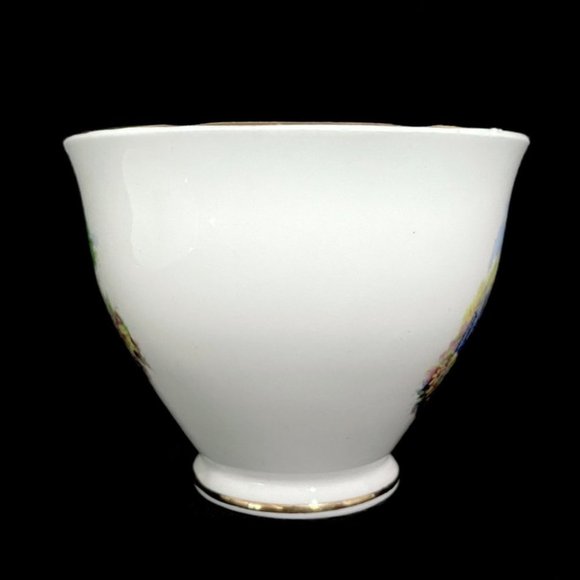 Vintage 1950s Crown Essex England Cottage Fine Bone China Teacup and Saucer Set - Picture 7 of 10